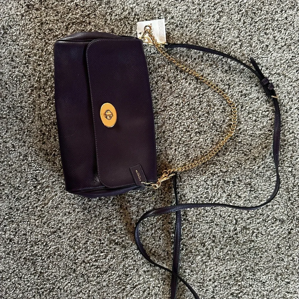 👜 Coach Wine Purple purse with crossbody strap options ⭐️BRAND NEW!⭐️ - Picture 2 of 6